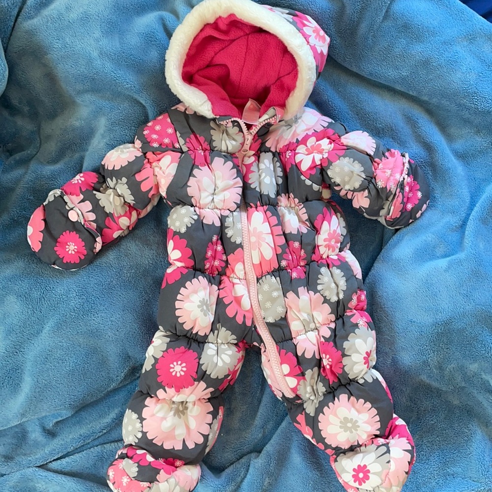 Infant 6-9 months snowsuit